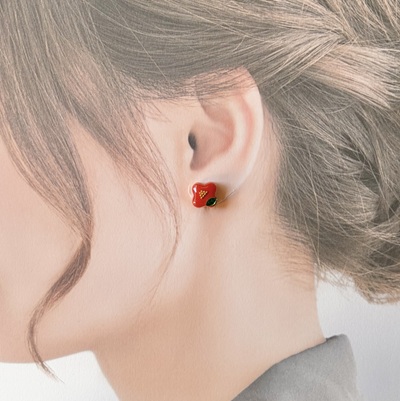 美濃焼タイル　椿のピアス/イヤリング～赤椿～