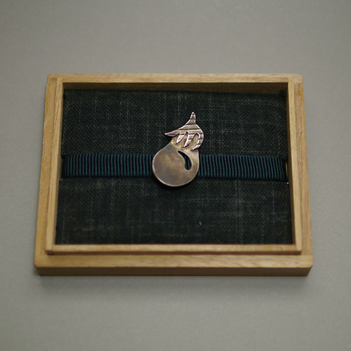 《きものみーちゅー後夜祭》1点限り●銀製帯留 茄子