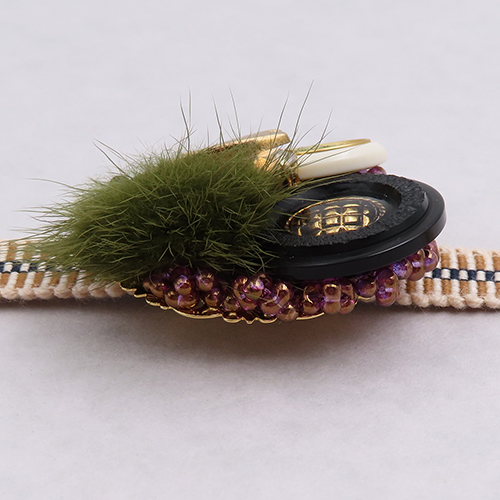 帯留「猫のスペシャリテ」 ―猫が集めた秘蔵のコレクション― 02