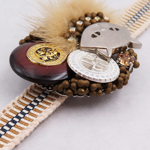 帯留「猫のスペシャリテ」 ―猫が集めた秘蔵のコレクション― 03