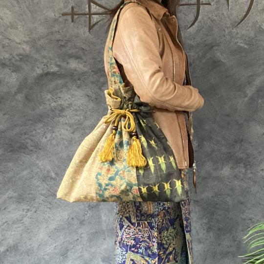 着物リメイク巾着ショルダーバッグ　kimono drawstring bag