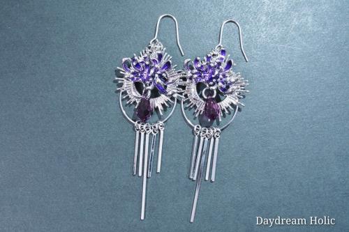 光芒華ピアス(彼岸花)