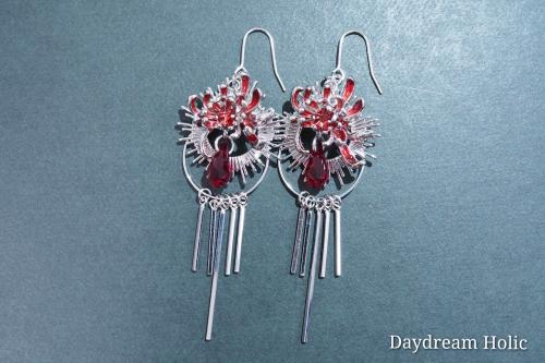 光芒華ピアス(彼岸花)