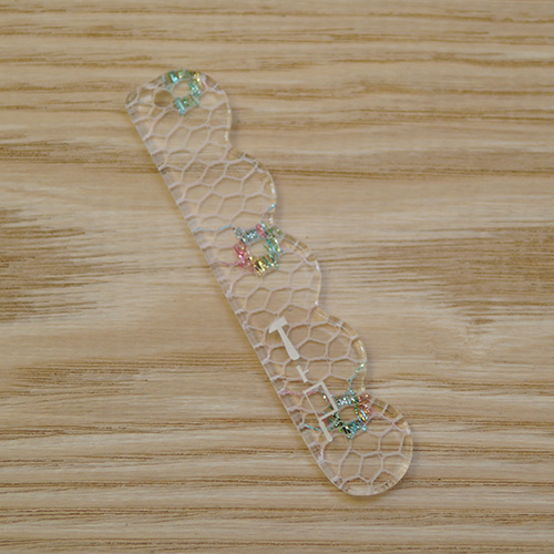 帯飾りの板〈オーロラレース〉